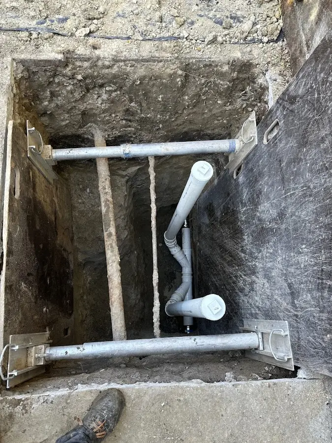Experienced plumber completing Gas Line Repair work in Campton